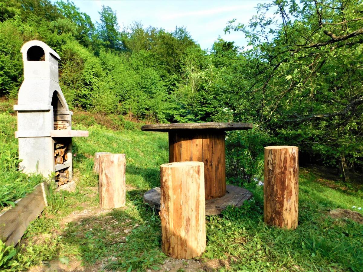 Robinzonski Turizam "Robin' S Hood" Skrad Kültér fotó